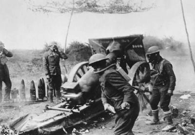 亚眠战役 英军坦克突破防线与防毒烟雾面具下的决战